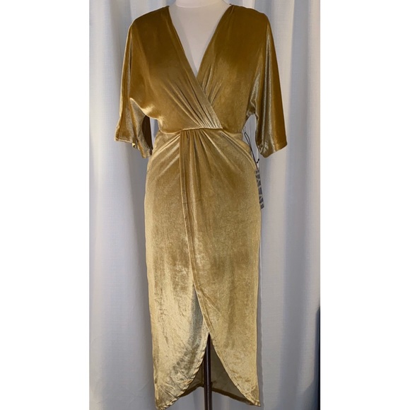HYFVE Dresses & Skirts - Hyfve Surplice Velvet Dress